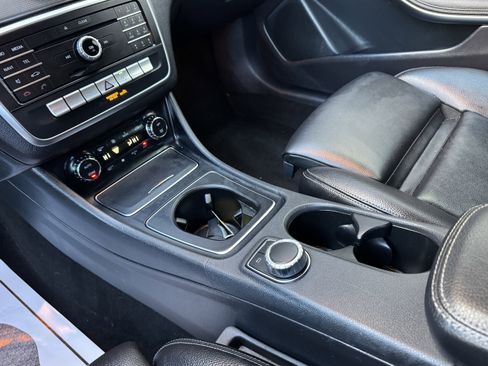 Used 2019 Mercedes-Benz GLA 250 image 30