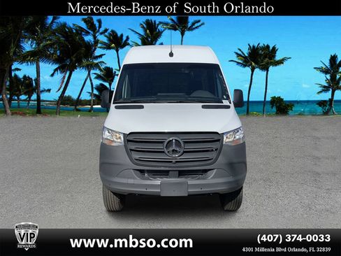 Used 2023 Mercedes-Benz Sprinter 2500 image 6