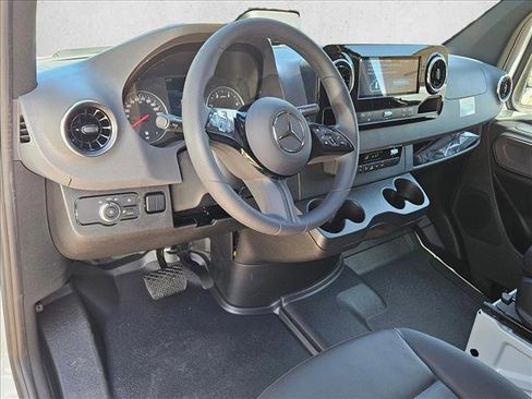 New 2026 Mercedes-Benz Sprinter 2500 image 9