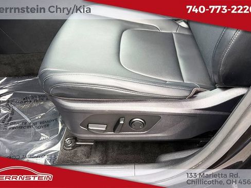 Used 2023 Kia Sportage EX AWD/4WD image 32