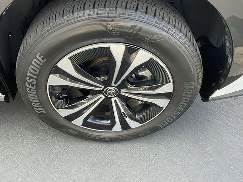 Certified 2024 Toyota bZ4X FWD image 29