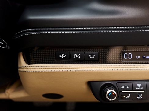 Used 2022 Ferrari F8 Tributo image 66