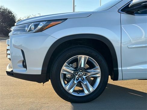 Used 2019 Toyota Highlander Limited image 5