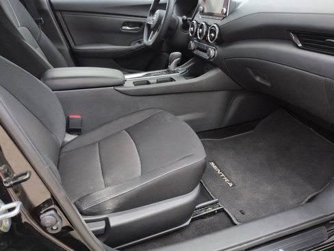 Certified 2025 Nissan Sentra SV FWD image 31