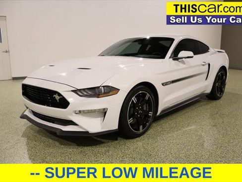 Used 2020 Ford Mustang GT Premium w/ Equipment Group 401A image 3