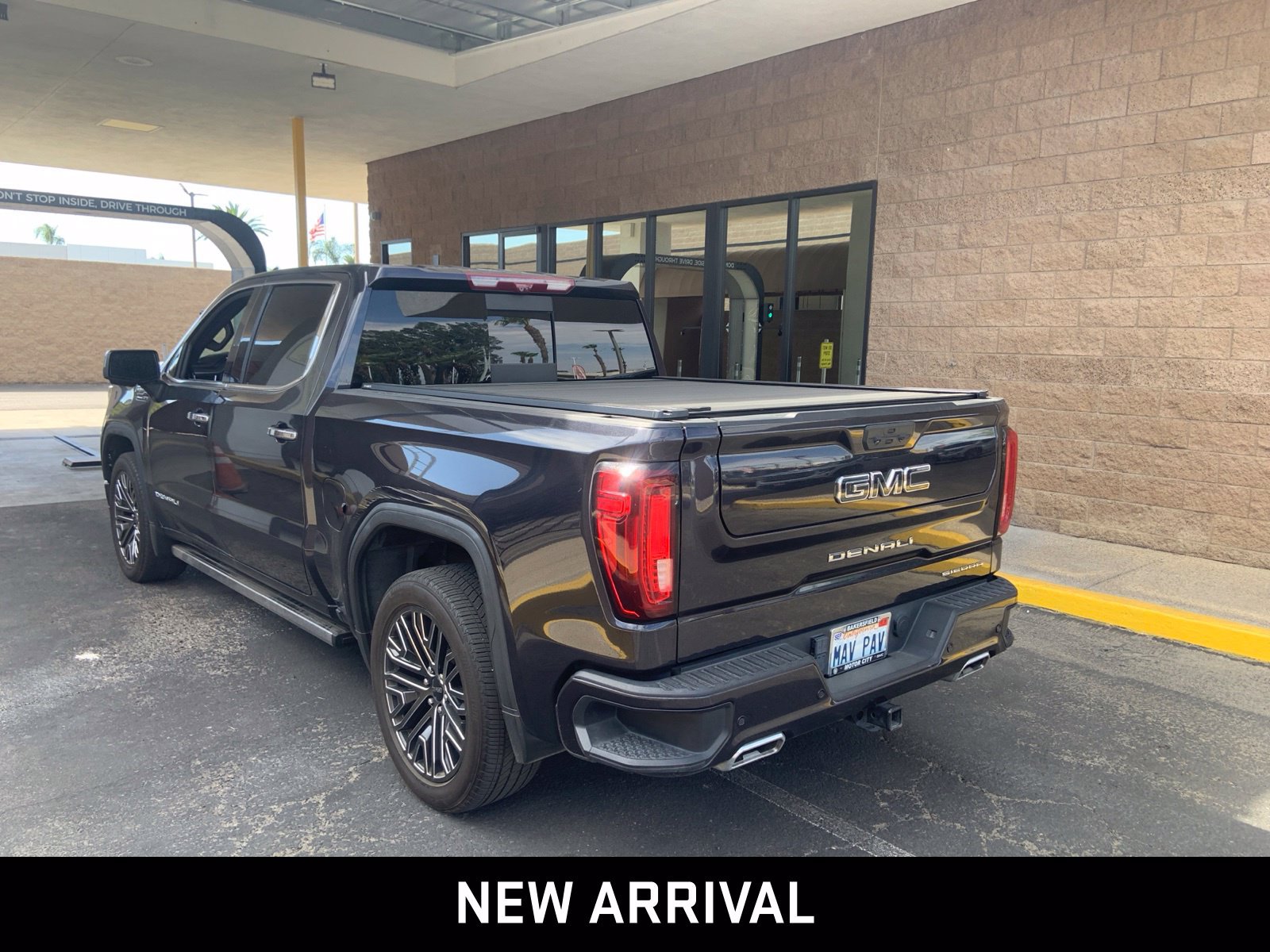 Used 2022 GMC Sierra 1500 Denali Ultimate AWD/4WD image 6