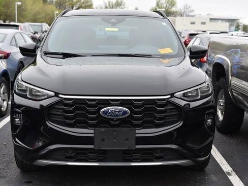 Used 2023 Ford Escape ST-Line Elite image 3