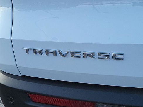New 2025 Chevrolet Traverse LT w/ Enhanced Driving Package image 29