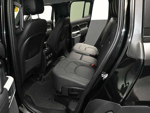 Used 2023 Land Rover Defender 110 SE AWD/4WD image 13