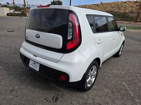 Used 2017 Kia Soul FWD image 17