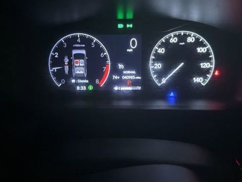 Used 2024 Honda HR-V LX image 3