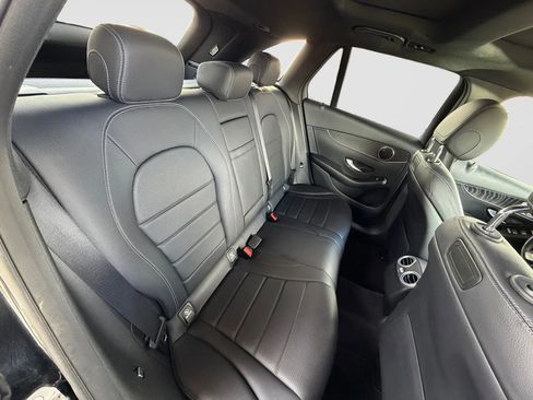 Used 2018 Mercedes-Benz GLC 300 4MATIC image 16