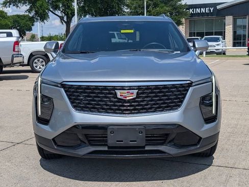 Used 2025 Cadillac XT4 Premium Luxury FWD image 6