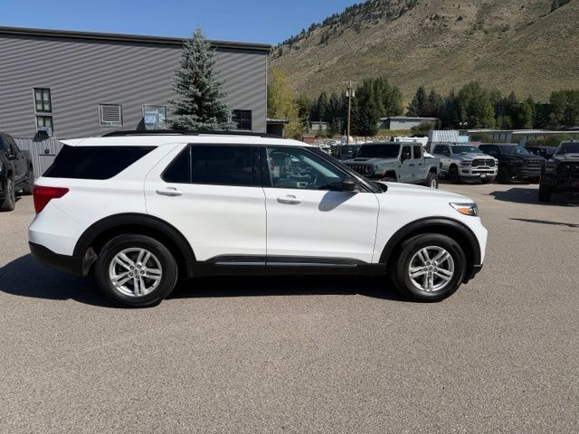 Used 2023 Ford Explorer XLT w/ Equipment Group 202A AWD/4WD image 8