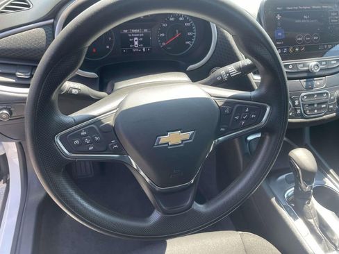 Used 2023 Chevrolet Malibu LT image 16