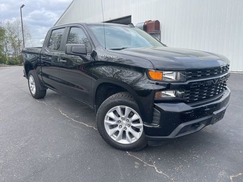 Used 2022 Chevrolet Silverado 1500 Custom image 3