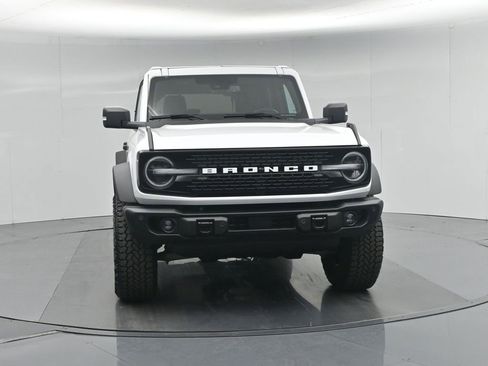 Used 2025 Ford Bronco Badlands image 55