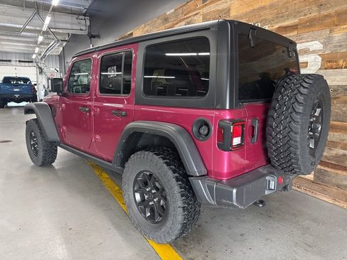 Used 2024 Jeep Wrangler Unlimited Sport AWD/4WD image 8