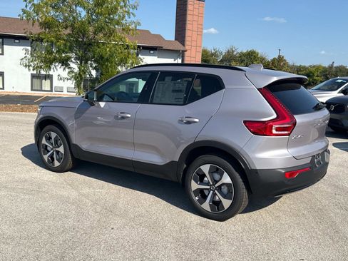 New 2026 Volvo XC40 B5 Plus w/ Climate Package image 7