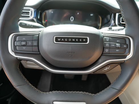 Used 2022 Jeep Wagoneer Series I w/ Convenience Group I AWD/4WD image 25