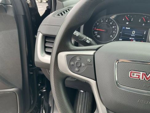 Used 2024 GMC Terrain SLE AWD/4WD image 19