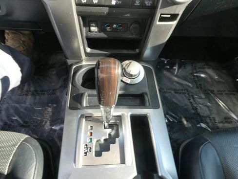 Used 2014 Toyota 4Runner Limited image 25