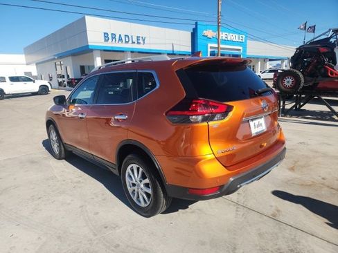 Used 2019 Nissan Rogue SV AWD/4WD image 6