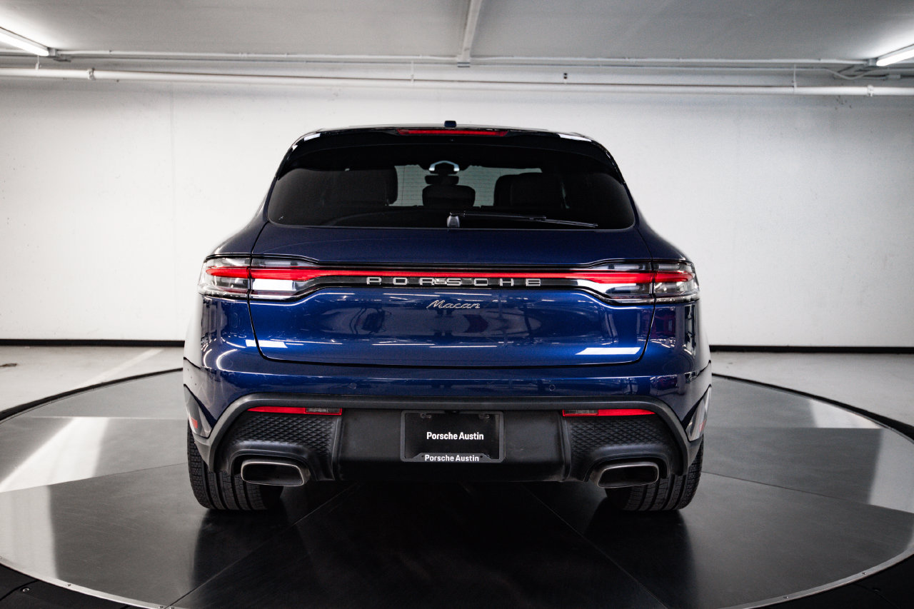 Certified 2026 Porsche Macan AWD/4WD image 6