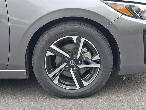 Used 2024 Nissan Sentra SV image 8