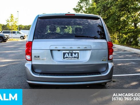 Used 2017 Dodge Grand Caravan SXT FWD image 10