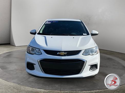 Used 2018 Chevrolet Sonic Premier image 2