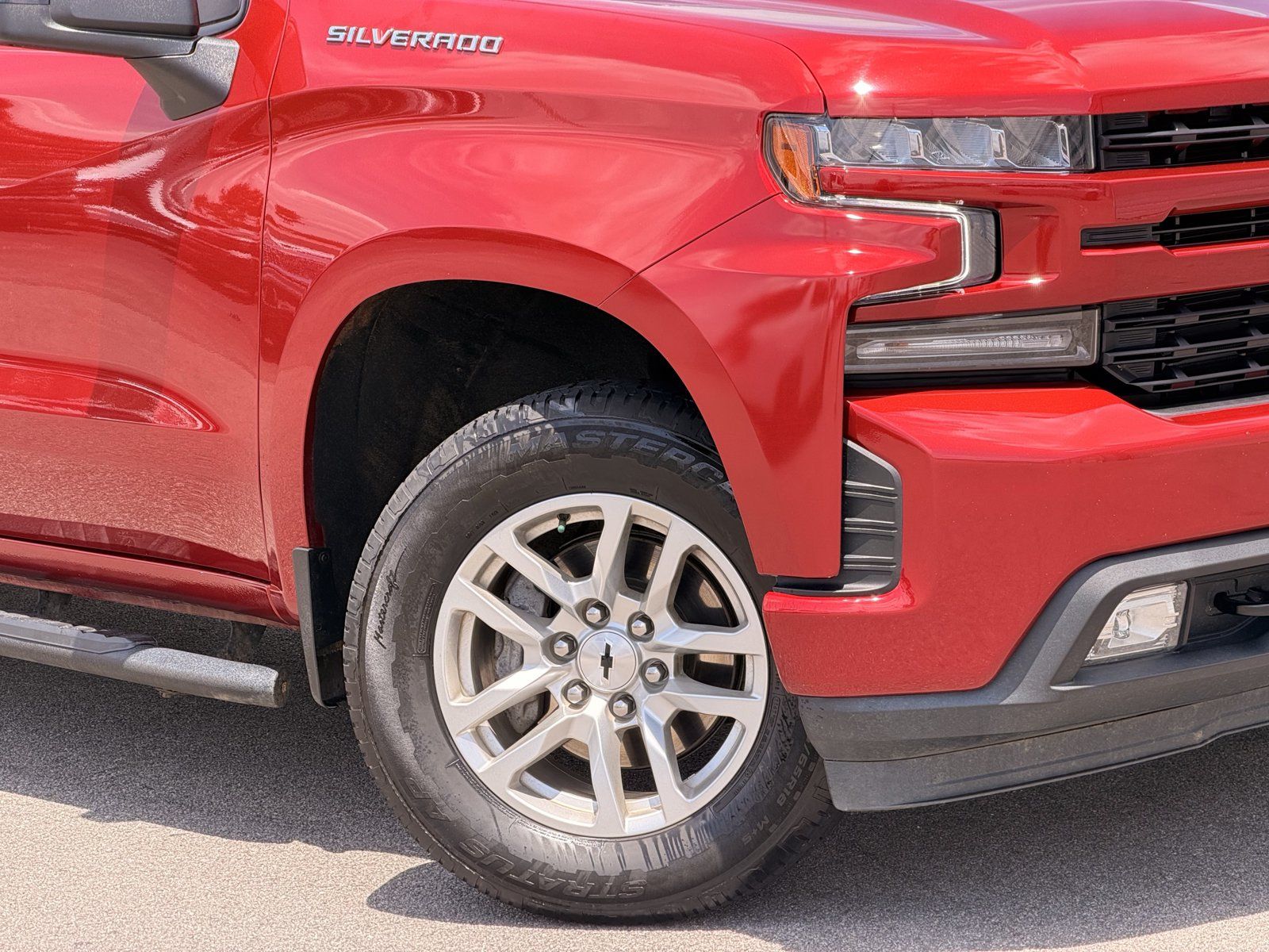 Used 2021 Chevrolet Silverado 1500 RST w/ Bed Protection Package AWD/4WD image 3