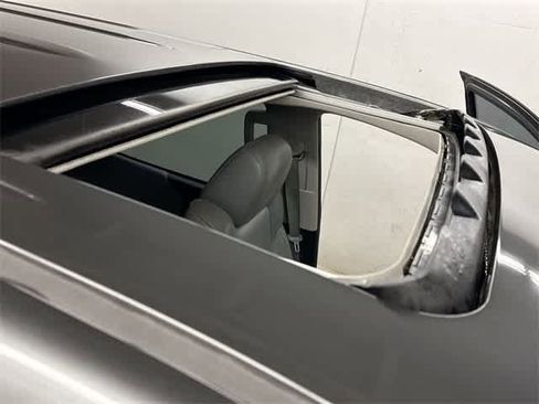 Used 2014 Toyota Tundra Limited w/ Limited Premium Package image 14