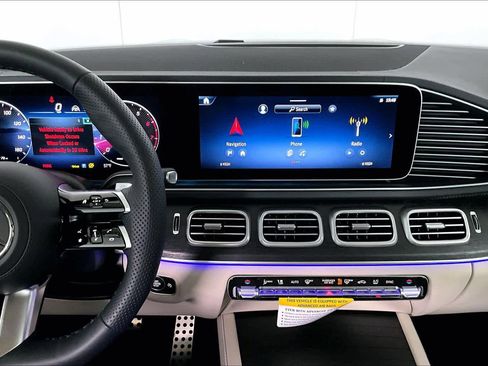 New 2026 Mercedes-Benz GLS 450 4MATIC image 9
