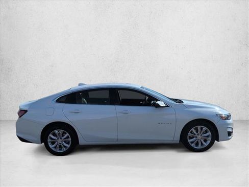Certified 2022 Chevrolet Malibu LT FWD image 9