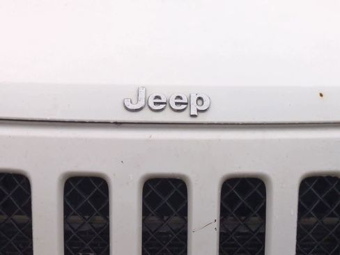 Used 2016 Jeep Patriot High Altitude image 11