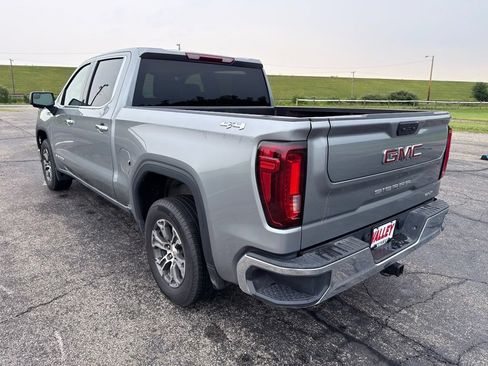 Used 2025 GMC Sierra 1500 SLT AWD/4WD image 13