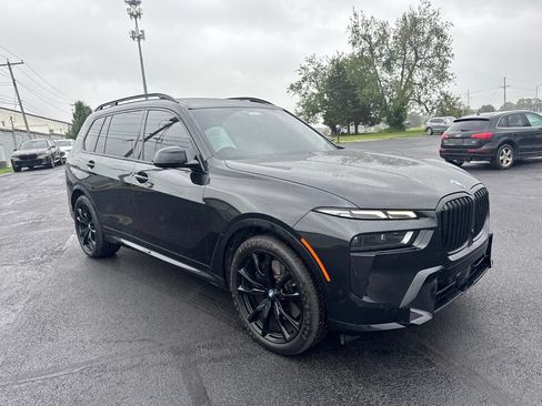 Used 2023 BMW X7 xDrive40i w/ M Sport Package AWD/4WD image 1