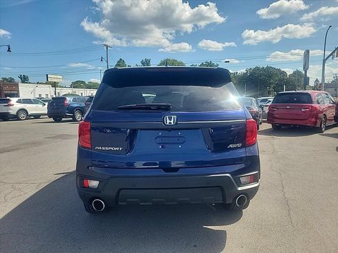 Used 2023 Honda Passport EX-L image 4