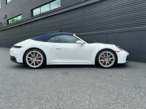Certified 2025 Porsche 911 Carrera RWD image 11