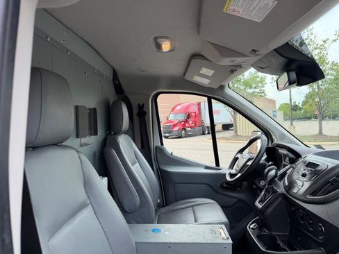 Used 2018 Ford Transit 250 130 Low Roof RWD image 11