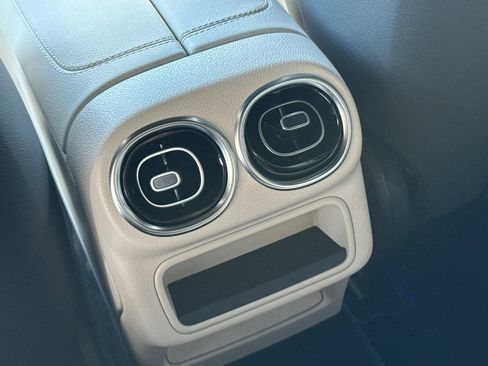 Certified 2026 Mercedes-Benz GLC 300 image 14