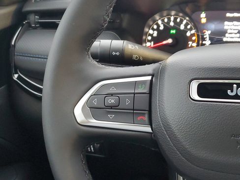 New 2026 Jeep Compass Latitude image 21