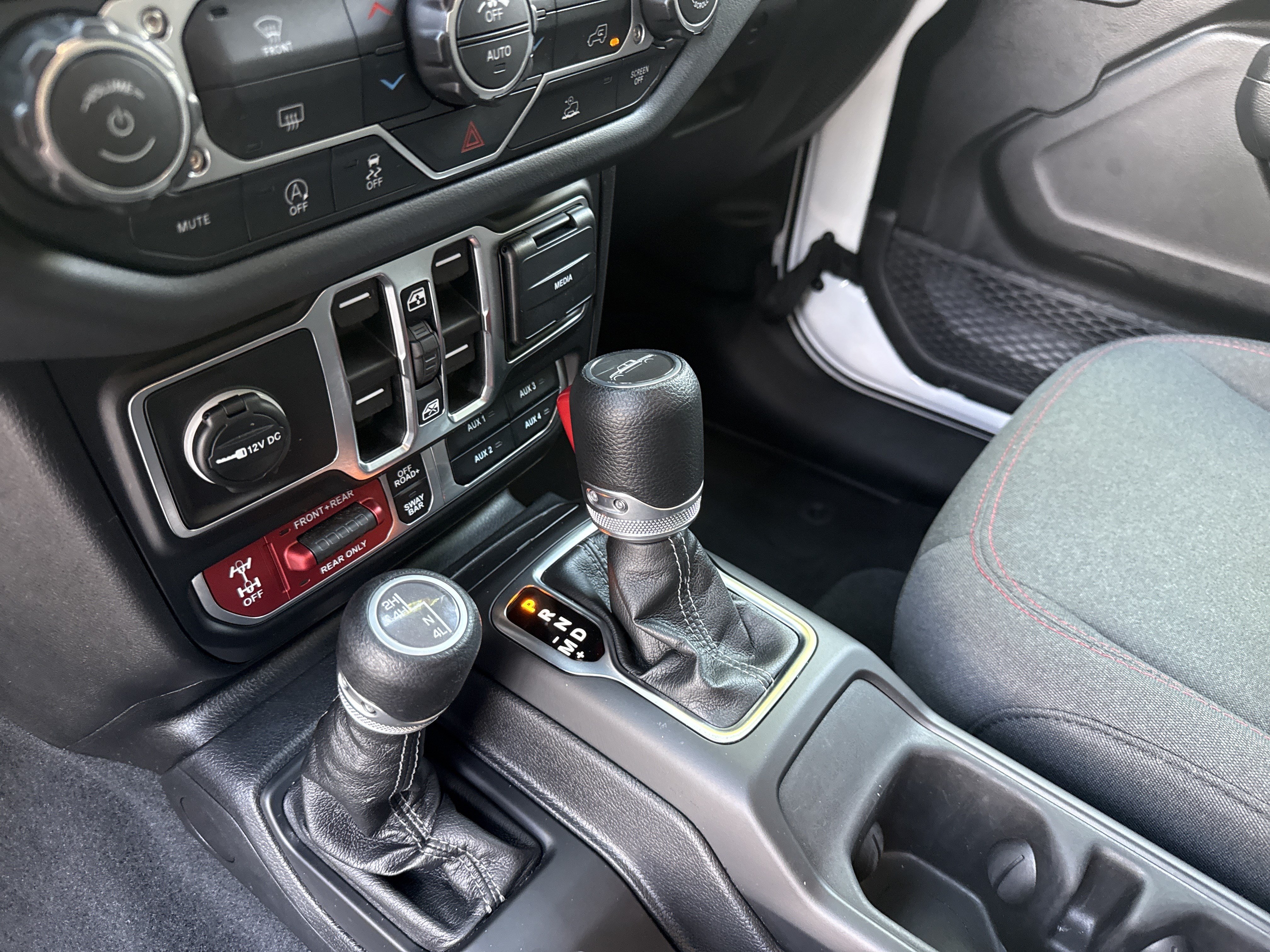 Used 2026 Jeep Gladiator Rubicon AWD/4WD image 30