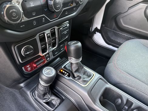 Used 2026 Jeep Gladiator Rubicon AWD/4WD image 30