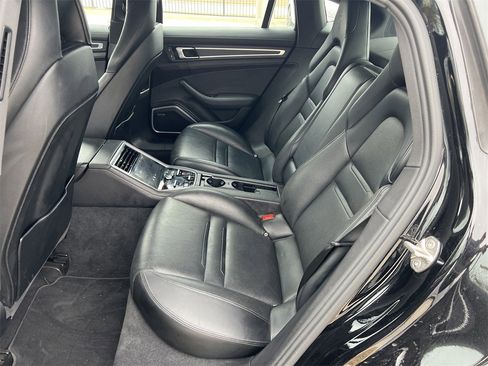 Used 2022 Porsche Panamera Platinum Edition image 13