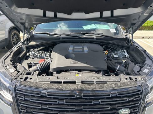 Used 2025 Land Rover Range Rover Velar Dynamic SE AWD/4WD image 8
