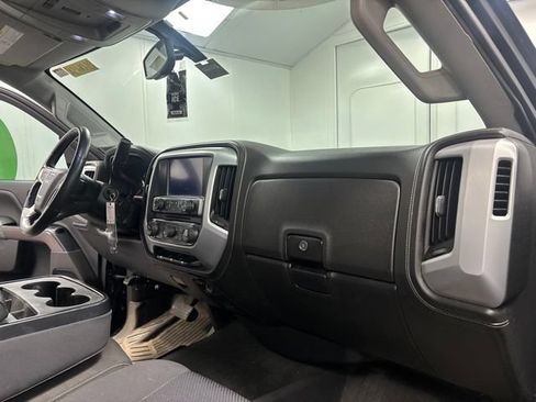 Used 2017 GMC Sierra 2500 SLE w/ SLE Preferred Package AWD/4WD image 17