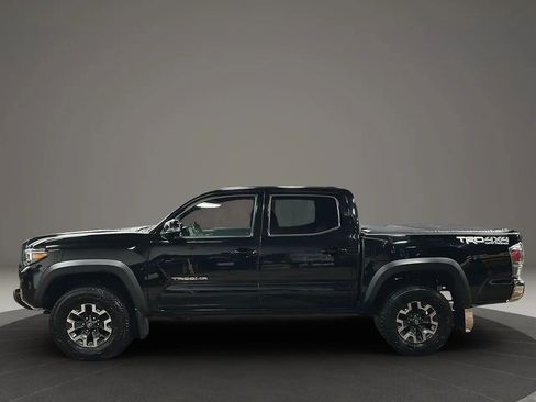 Used 2023 Toyota Tacoma TRD Off-Road image 2