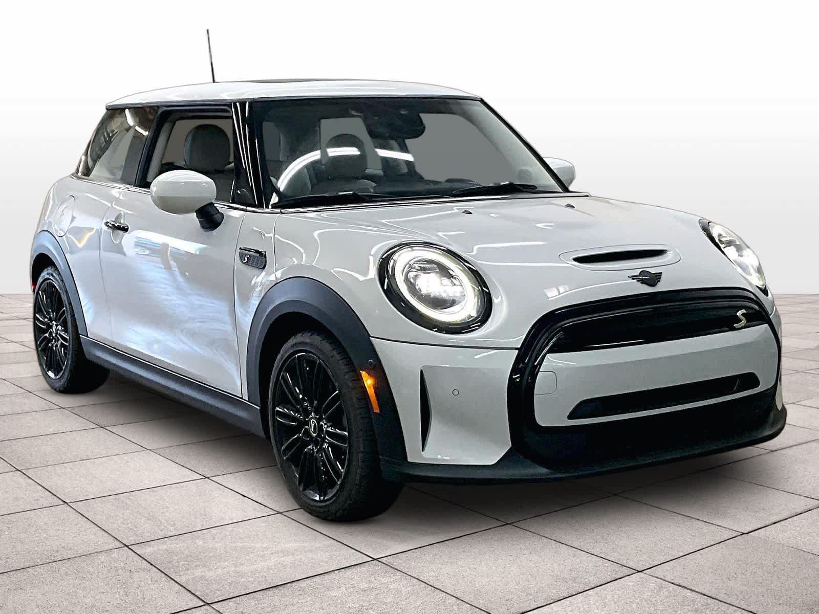 Used 2023 MINI Cooper SE FWD image 2